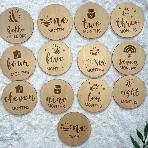 Monthly Milestone Set- Baby first 12 months - Picture 7 of 10